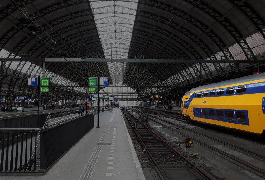 Geen treinen naar Schiphol scaled