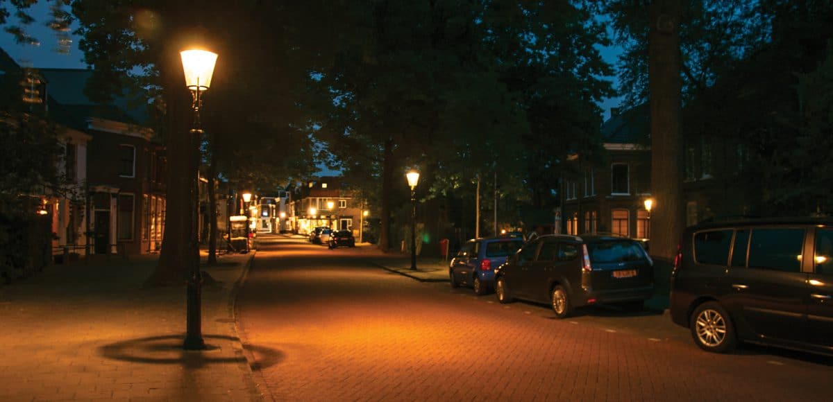 Lege straten tijdens de avondklok scaled